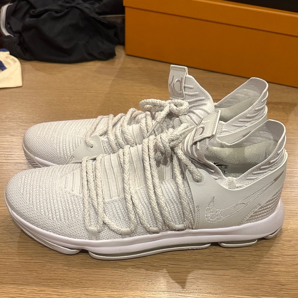 Nike KD10 white . Never worn size 14